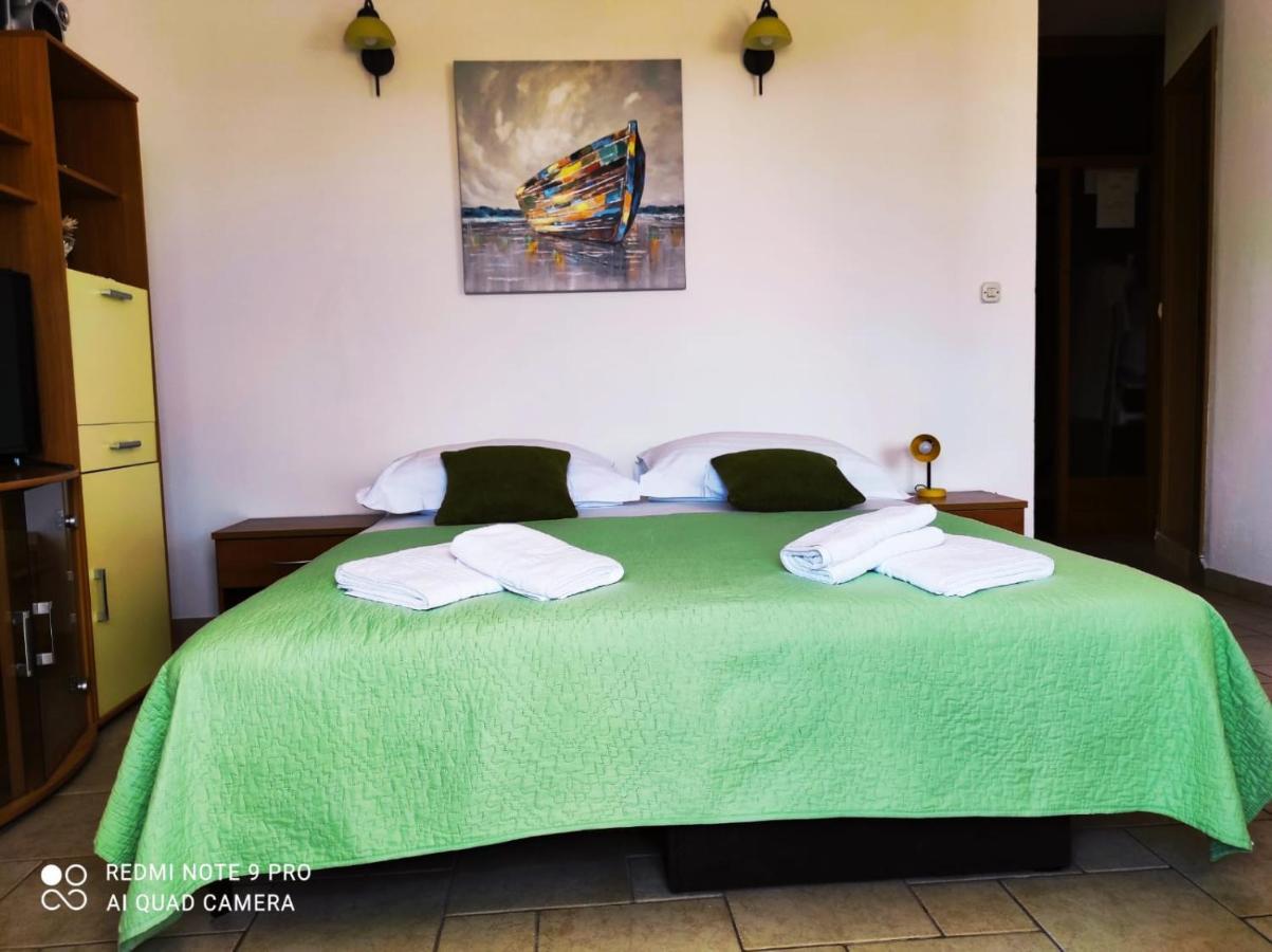 Apartment Topic Baška Voda Kültér fotó