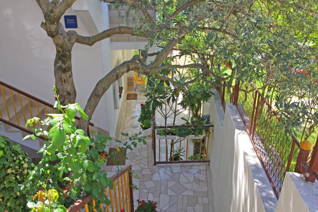 Apartment Topic Baška Voda Kültér fotó